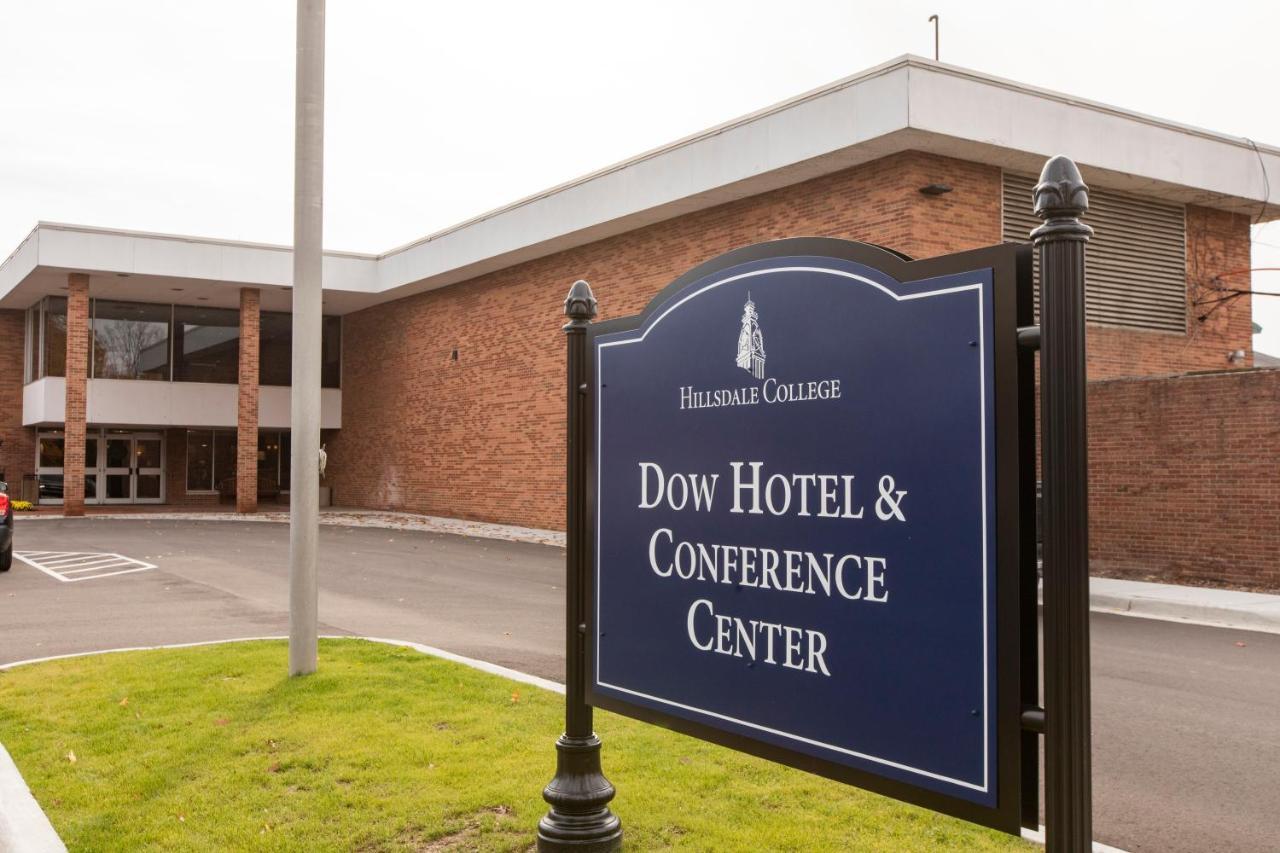 Hillsdale College Dow Hotel And Conference Center Exterior photo